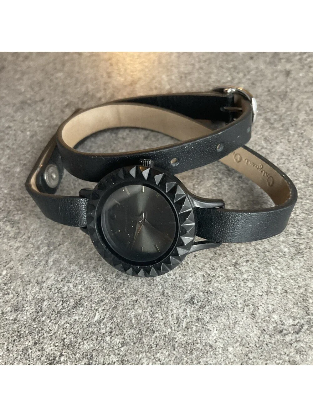 Beautiful Origami Owl Womens Watch 26mm Black Case Black Leather Band Bin R